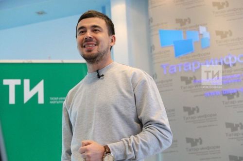 Әлмәт театры артисты Динар Хөснетдинов белән күңелсез хәл килеп чыккан