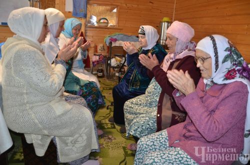 Кара Чишмәдән Сания Мәссарова өченче югары белемне, пенсиягә чыккач алган