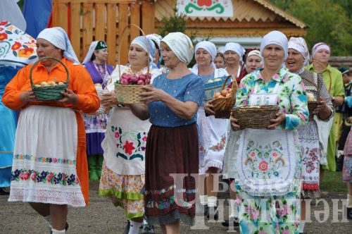 Фольклор осталары Чирмешәндә “Суган даласы”на җыела