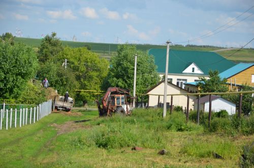 Түбән Кәминкәдән Габдрәхим Төхвәтуллин район газетасындагы язма геройлары белән очрашмакчы