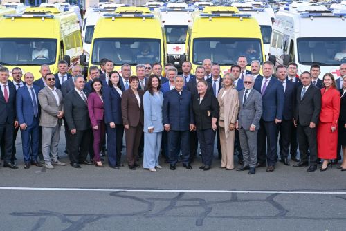 Чирмешән үзәк больницасына ике автомашина бирделәр