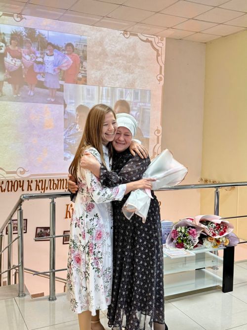 Чирмешәннән Галия Сафиуллина әсәрен елап-елап язган