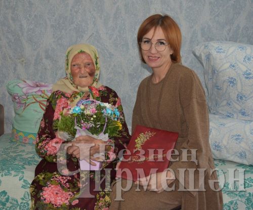 Башкортостанда туган, Шешминкада яшәүче Лидия Бароновага 90 яшь тулды
