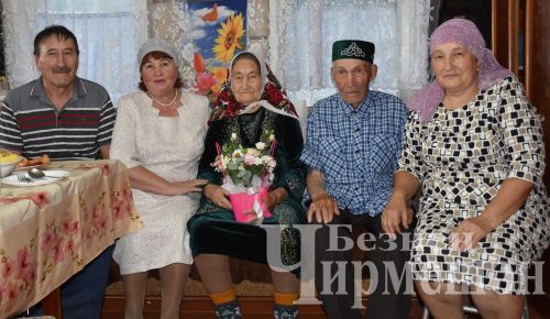 66 ел бергә: Бәркәтәдән ирле-хатынлы Мортазиннар – классташлар да, күршеләр дә