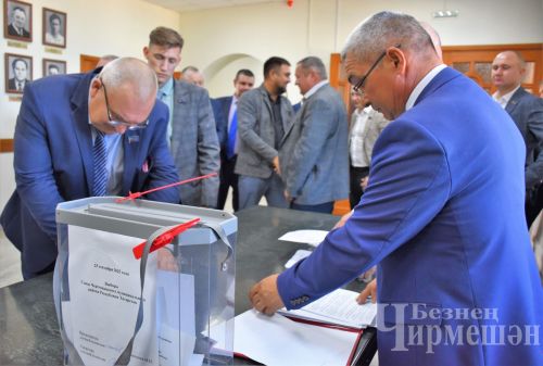 Чирмешәндә депутатлар район башлыгын сайладылар