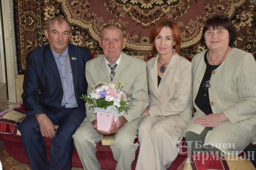 Әккәрәй авылы электрчысына – 90 яшь