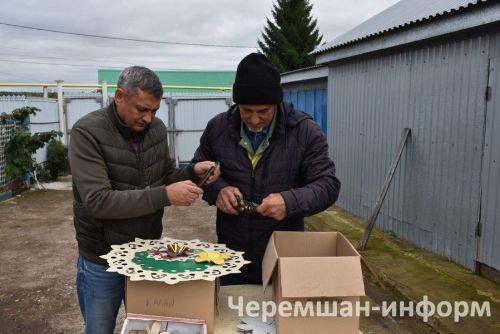Круглый год в доме Валиуллиных из Утыз Имян — цветущий уголок
