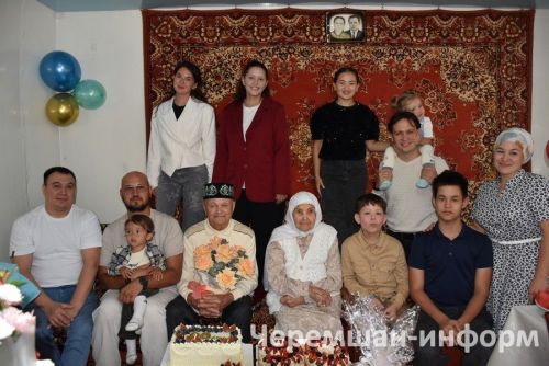 Исмагиль Каримов из села Беркет-Ключ бережно хранит последнее письмо отца