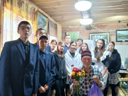 Бәркәтә авылы рәссамы тәүге рәсемен корым белән ясаган