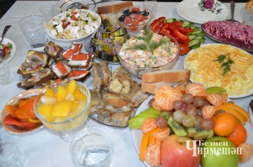 Әккәрәй авылыннан Елена Калмыкованың юбилеена ярты авыл җыелды