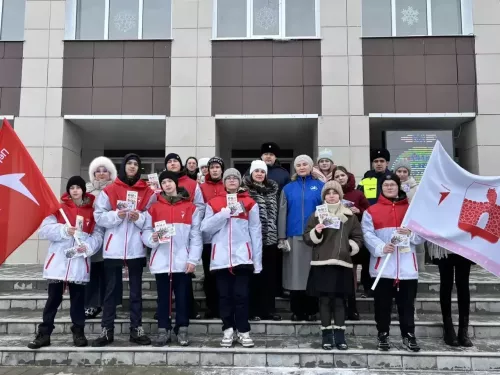 Чирмешәннең юл инспекторлары автоледиларны чәчәкләр белән сөендерде