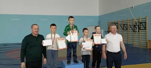 “Чирмешән” спорт мәктәбе көрәшчеләренең яңа җиңүләре