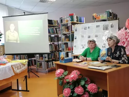 Иске Кадида Фәһимә Әмирханованың бәетләр китабы тәкъдим ителде