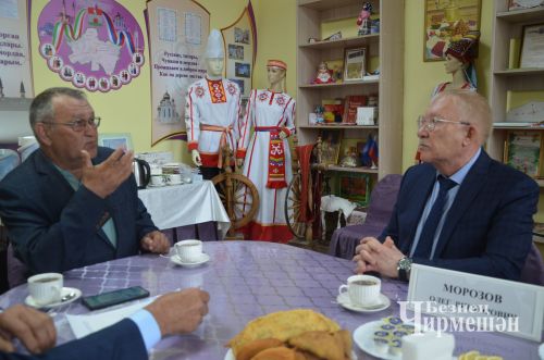 Олег Морозов провел встречу с активом и прием граждан в Черемшане