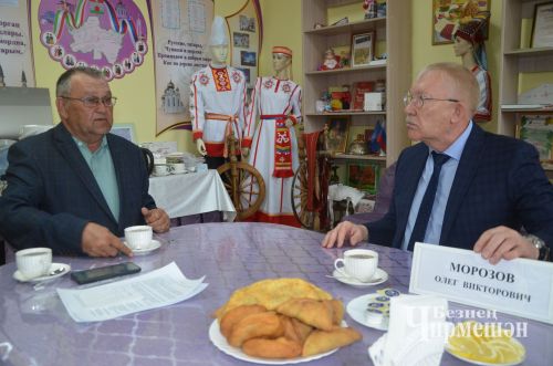 Олег Морозов чирмешәнлеләрнең гозер-үтенечләрен тыңлады