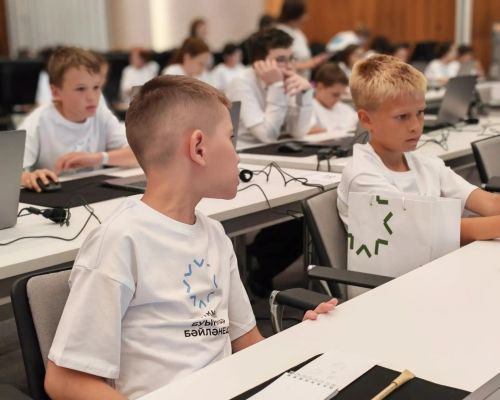 На чемпионат компьютерщиков черемшанцы поехали с внуками