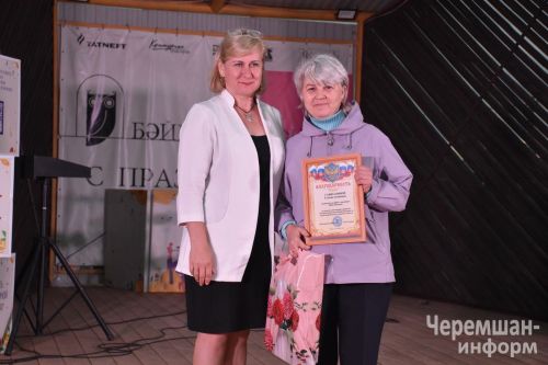 В День молодежи в Черемшане показали огненное шоу