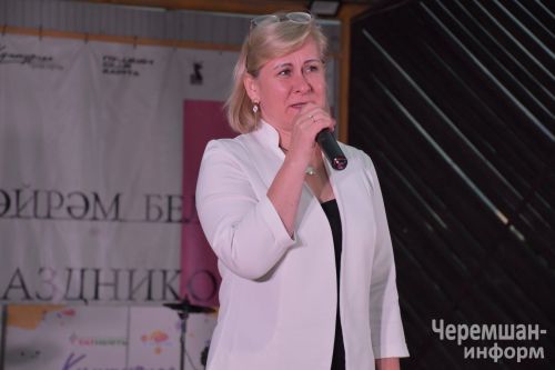 В День молодежи в Черемшане показали огненное шоу