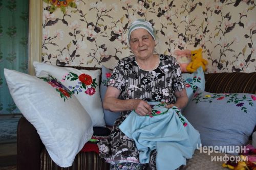 Якты Таудан 75 яшьлек Динә Мөслихова майор булган