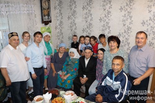Бәркәтәдән Имаметдин Әхмәтҗановны Казанга чакырып телевидениедан күрсәткәннәр