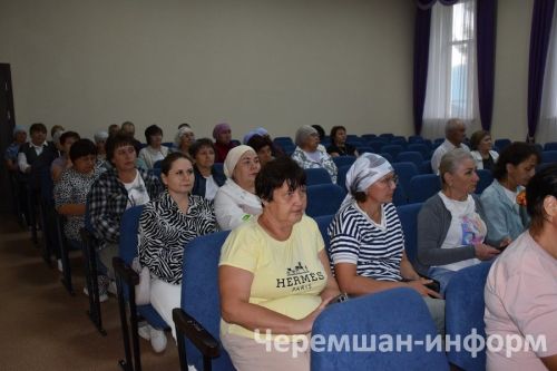 В Черемшанском районе на сходах граждан часто поднимают вопросы дорог