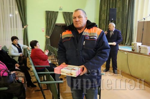 “Әккәрәй” җәмгыяте Утыз Имән җирлегендәге пайчыларына күбрәк акча түләячәк (ФОТОРЕПОРТАЖ)