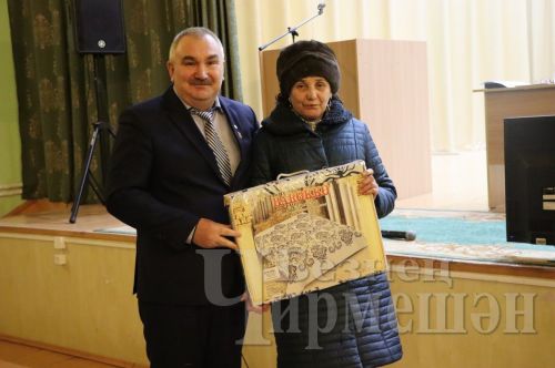 “Әккәрәй” җәмгыяте Утыз Имән җирлегендәге пайчыларына күбрәк акча түләячәк (ФОТОРЕПОРТАЖ)