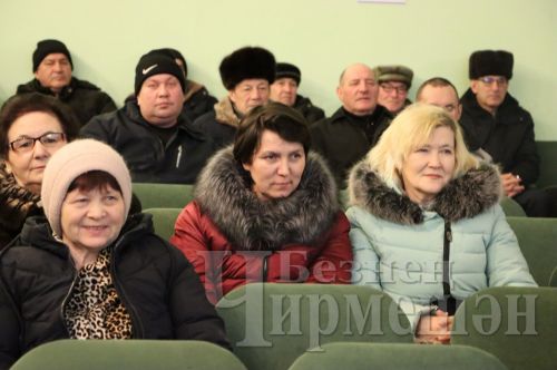 “Әккәрәй” җәмгыяте Утыз Имән җирлегендәге пайчыларына күбрәк акча түләячәк (ФОТОРЕПОРТАЖ)