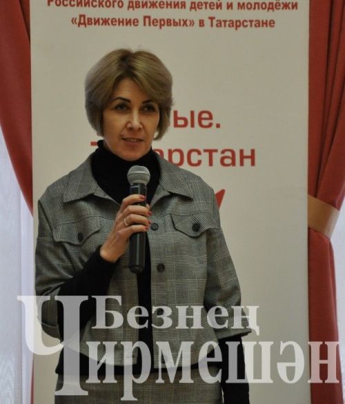 Россия Федерациясе Конституциясе көнендә 14 чирмешәнлегә паспорт тапшырдылар (ФОТОРЕПОРТАЖ)