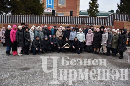 Чирмешәнлеләр махсус хәрби операциядәге якташларга ярдәм итү өчен Игелек ярминкәсе оештырдылар (ФОТОРЕПОРТАЖ)