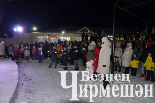 Чирмешәндә үзәк чыршының утлары кабынды (ФОТОРЕПОРТАЖ)