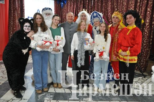 В Черемшане одаренных детей пригласили на новогодний праздник (ФОТОРЕПОРТАЖ)