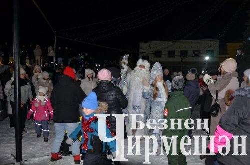 Чирмешәндә үзәк чыршының утлары кабынды (ФОТОРЕПОРТАЖ)