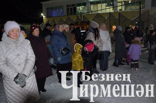 Чирмешәндә үзәк чыршының утлары кабынды (ФОТОРЕПОРТАЖ)