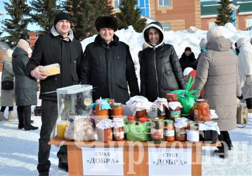 Черемшанский лицей в день выборов организовал благотворительную ярмарку (ФОТОРЕПОРТАЖ)