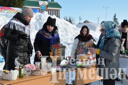 Черемшанский лицей в день выборов организовал благотворительную ярмарку (ФОТОРЕПОРТАЖ)