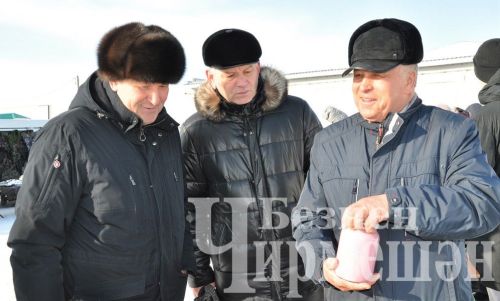Черемшанский лицей в день выборов организовал благотворительную ярмарку (ФОТОРЕПОРТАЖ)