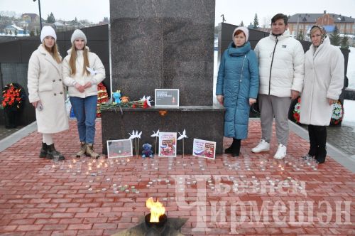 Возложение цветов в день траура по погибшим в "Крокус Сити Холл" (ФОТОРЕПОРТАЖ)