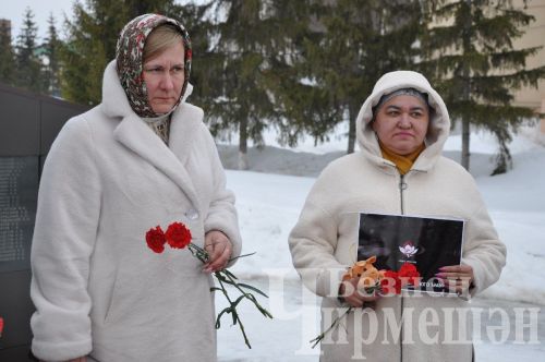 Возложение цветов в день траура по погибшим в "Крокус Сити Холл" (ФОТОРЕПОРТАЖ)