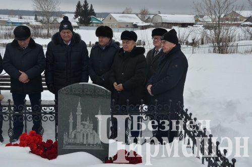 В Черемшане почтили память бывшего руководителя района - Минсагита Шакирова (ФОТОРЕПОРТАЖ)