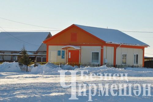 Яңа Элмәле җирлегендәге халык җыеннарында дистәләгән авылдашларны бүләкләделәр (ФОТОРЕПОРТАЖ)