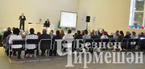 Яңа Элмәле җирлегендәге халык җыеннарында дистәләгән авылдашларны бүләкләделәр (ФОТОРЕПОРТАЖ)