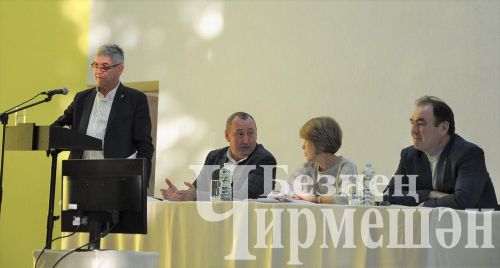 Яңа Элмәле җирлегендәге халык җыеннарында дистәләгән авылдашларны бүләкләделәр (ФОТОРЕПОРТАЖ)