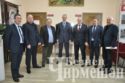 Бәркәтә һәм Түбән Кармалка авылларындагы җыеннарда сорау - гозерләр күп булды (ФОТОРЕПОРТАЖ)