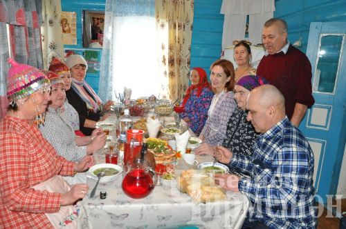 Яңа Элмәледән Зинаида Бочкова юбилеена авыл артистлары да килде (ФОТОРЕПОРТАЖ)