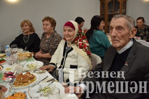 Чирмешәндә ветераннарны Чыршы бәйрәменә дәштеләр (ФОТОРЕПОРТАЖ)