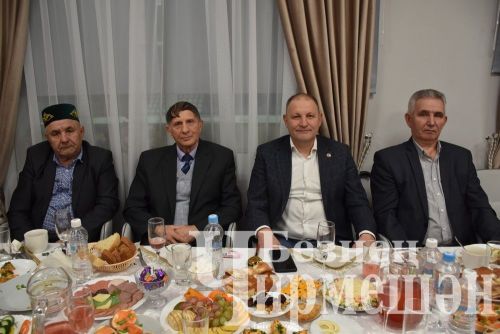Чирмешәндә ветераннарны Чыршы бәйрәменә дәштеләр (ФОТОРЕПОРТАЖ)