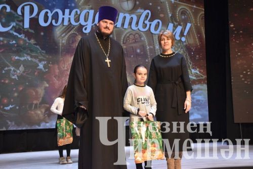 Чирмешәндәге Раштуа концертына читтән дә артистлар килде (ФОТОРЕПОРТАЖ)