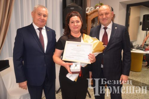 Чирмешәндәге авыл хуҗалыгы алдынгылары бәйрәмендә күпләрне бүләкләделәр (ФОТОРЕПОРТАЖ)