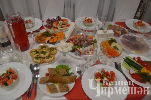 Чирмешәндәге авыл хуҗалыгы алдынгылары бәйрәмендә күпләрне бүләкләделәр (ФОТОРЕПОРТАЖ)